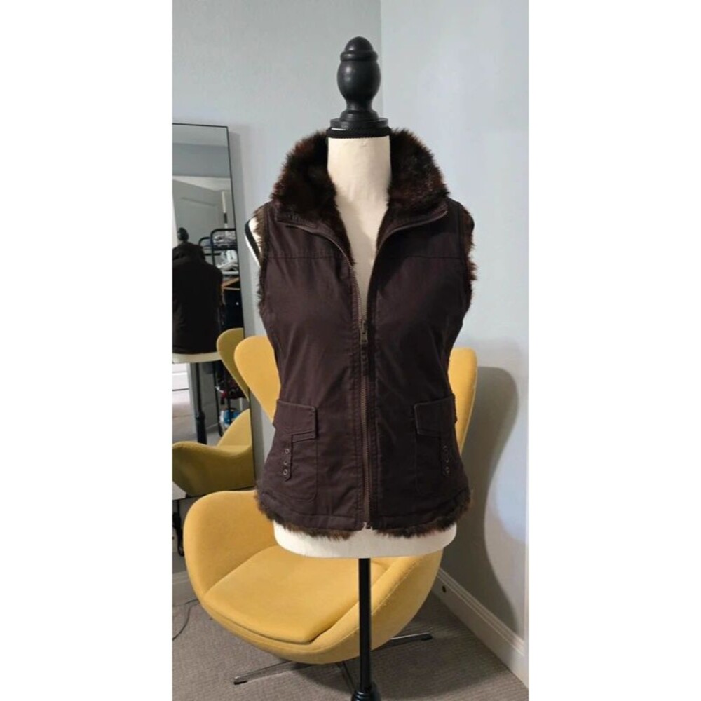 Old Navy reversible brown faux fur vest, XS